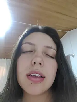 Bella_Karoline