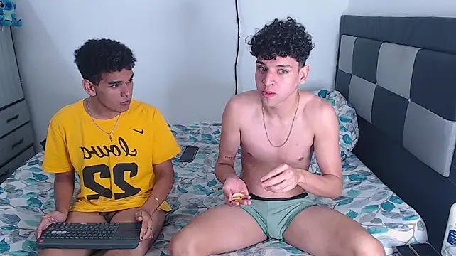 apoloandhansel webcam