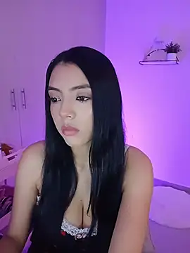 Julie_Bennet live cam on StripChat