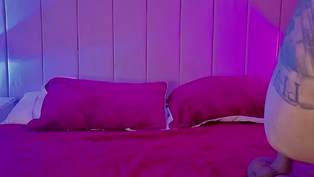MollyBigBoobs12