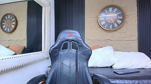 Lean_Portman live cam preview