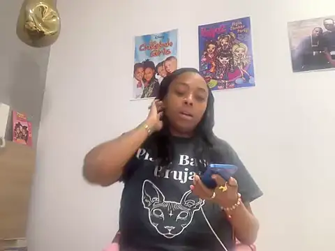 ChocolateCakeQueen webcam