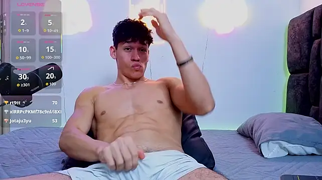 Luke_Muscle live cam on StripChat