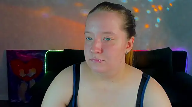 Sophia_Millery live cam on StripChat