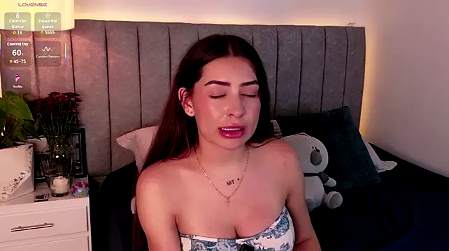 caralella live sex cam