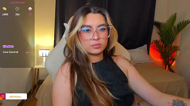 dakottaa_