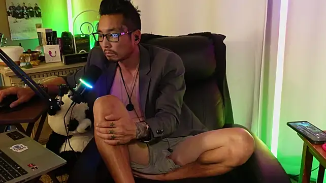 Ghost11_11 live cam on StripChat
