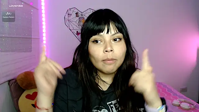 EllieMoonX webcam