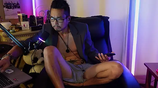 Ghost11_11 live cam on StripChat