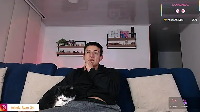 ashely_ryan24 webcam