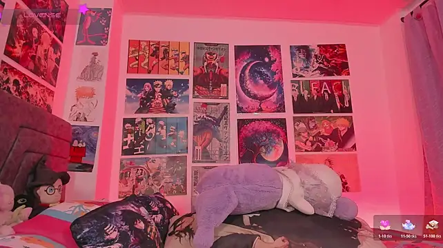 MissCurvyTop webcam