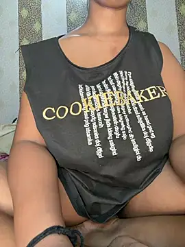 cute_girl_99 webcam