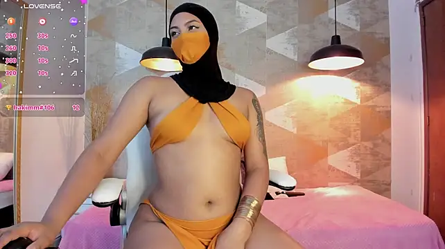 LalilaBrunettee webcam