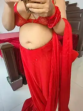 Ruvi_Queen live cam on StripChat