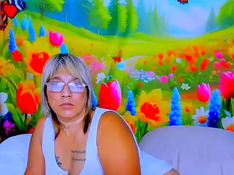indianroxy webcam