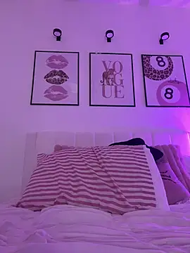 amylaaa's live sex cam