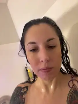 MissGoldenCartier live cam