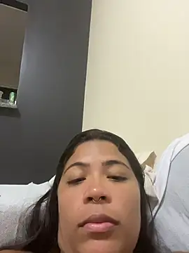 ZahraAmira_ live cam on StripChat