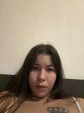 shayyy01 live cam on StripChat