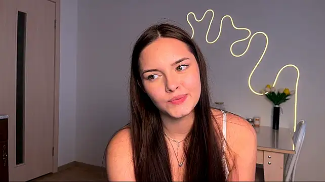 scattynoon (F teen) - SHOW MY NAKED BUTT🔥🔥🫣