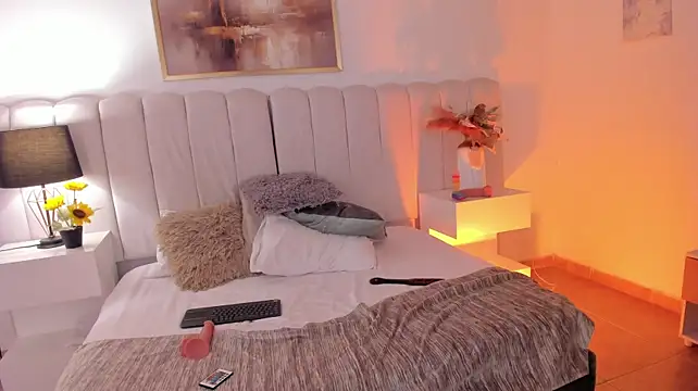 leah_bloom_