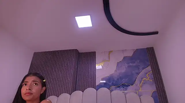 hot_dione