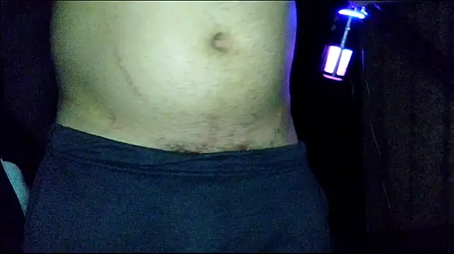 Aronmiller404's cam show statistics and live stream