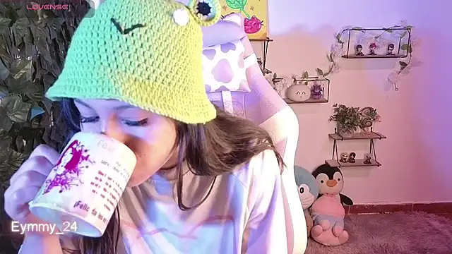 Eymmy_24 live cam preview