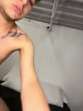 velvet_couple live cam preview