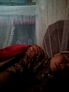 Jasmine_Navaa