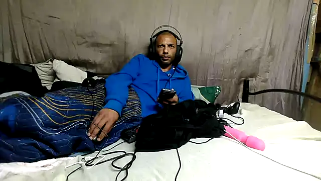 Camodick live cam on StripChat