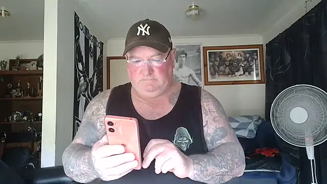 KINKYBLUEYES69