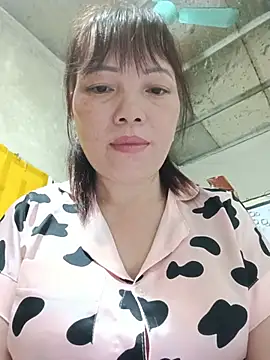 Sana-vn live cam on StripChat
