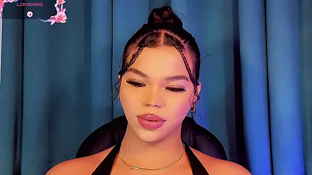 Keira_Fox31 live cam on StripChat