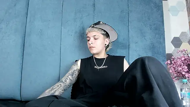 Megan_Thompson_ live cam preview