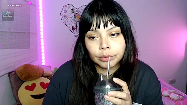 EllieMoonX live cam on StripChat
