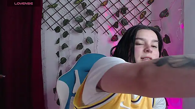 Nika_1_ live sex cam