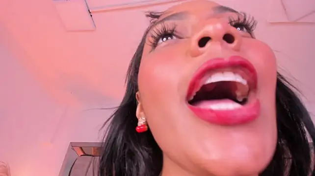 AngelineHeet webcam