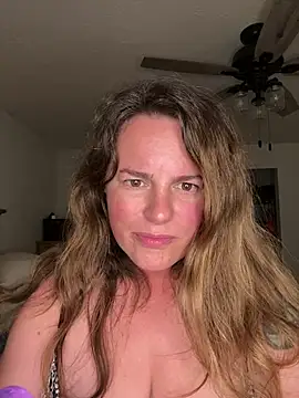 Katie8807 live cam on StripChat