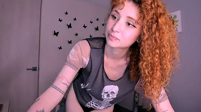 luna_val27 live cam on StripChat