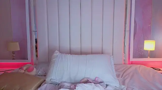 RUTHH_BUSTY69 live cam preview