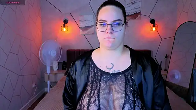 Kity_Mooree live cam preview