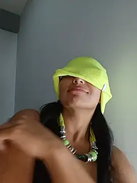 LucyCherry69 webcam