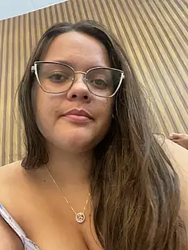 Laryssinha_69 live cam preview