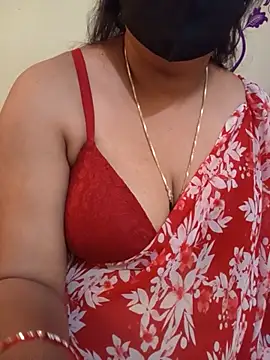 UR_Chocogirl live cam on StripChat