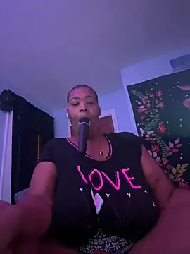 Toaoamazonnae live cam preview