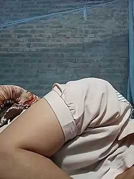 Linda-04 live cam preview
