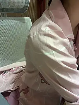 Mina048