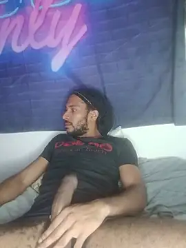 Mikaaa97 webcam