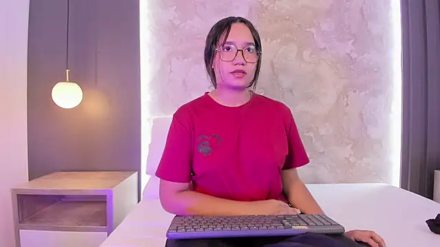 alysson_moon_ live cam on StripChat